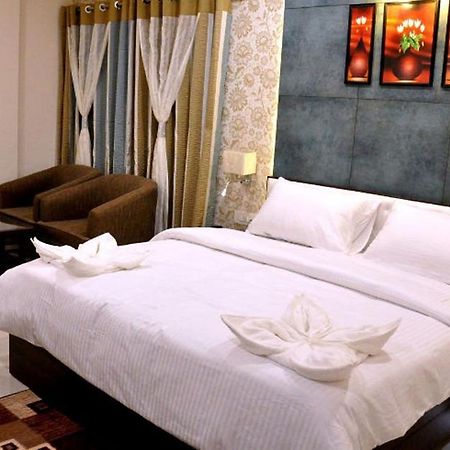 Bellevue Otel Gwalior Dış mekan fotoğraf