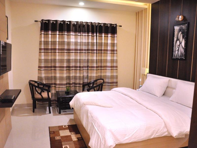 Bellevue Otel Gwalior Dış mekan fotoğraf