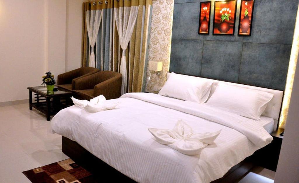 Bellevue Otel Gwalior Dış mekan fotoğraf
