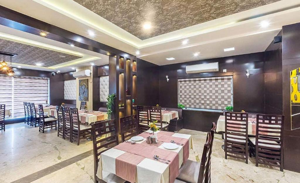 Bellevue Otel Gwalior Dış mekan fotoğraf
