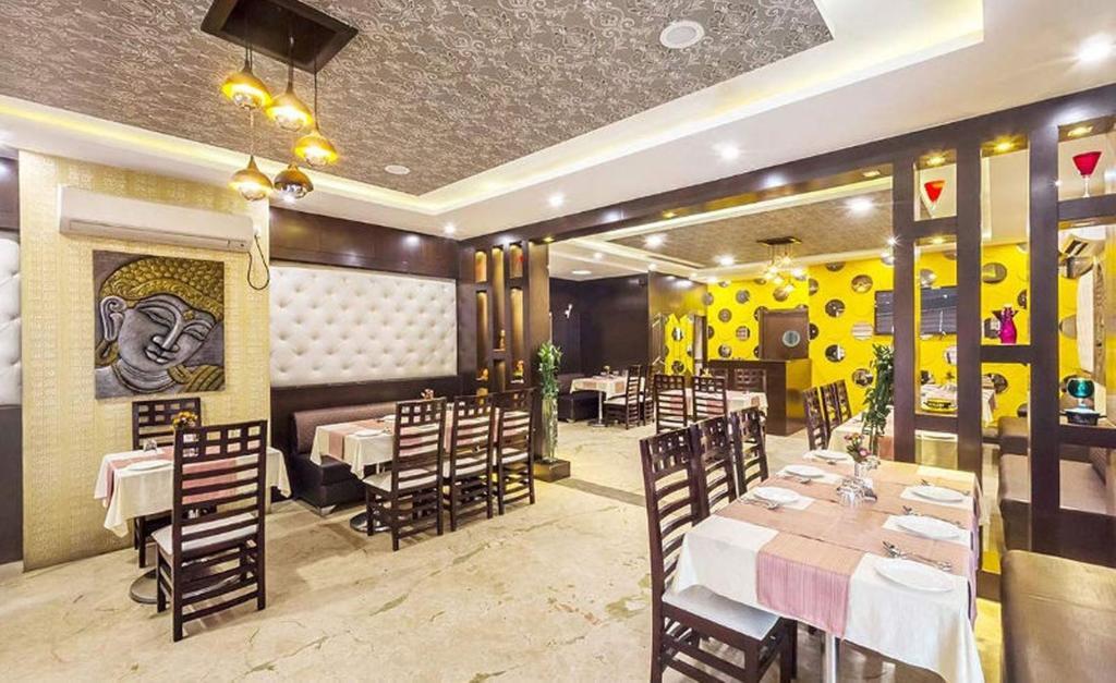 Bellevue Otel Gwalior Dış mekan fotoğraf